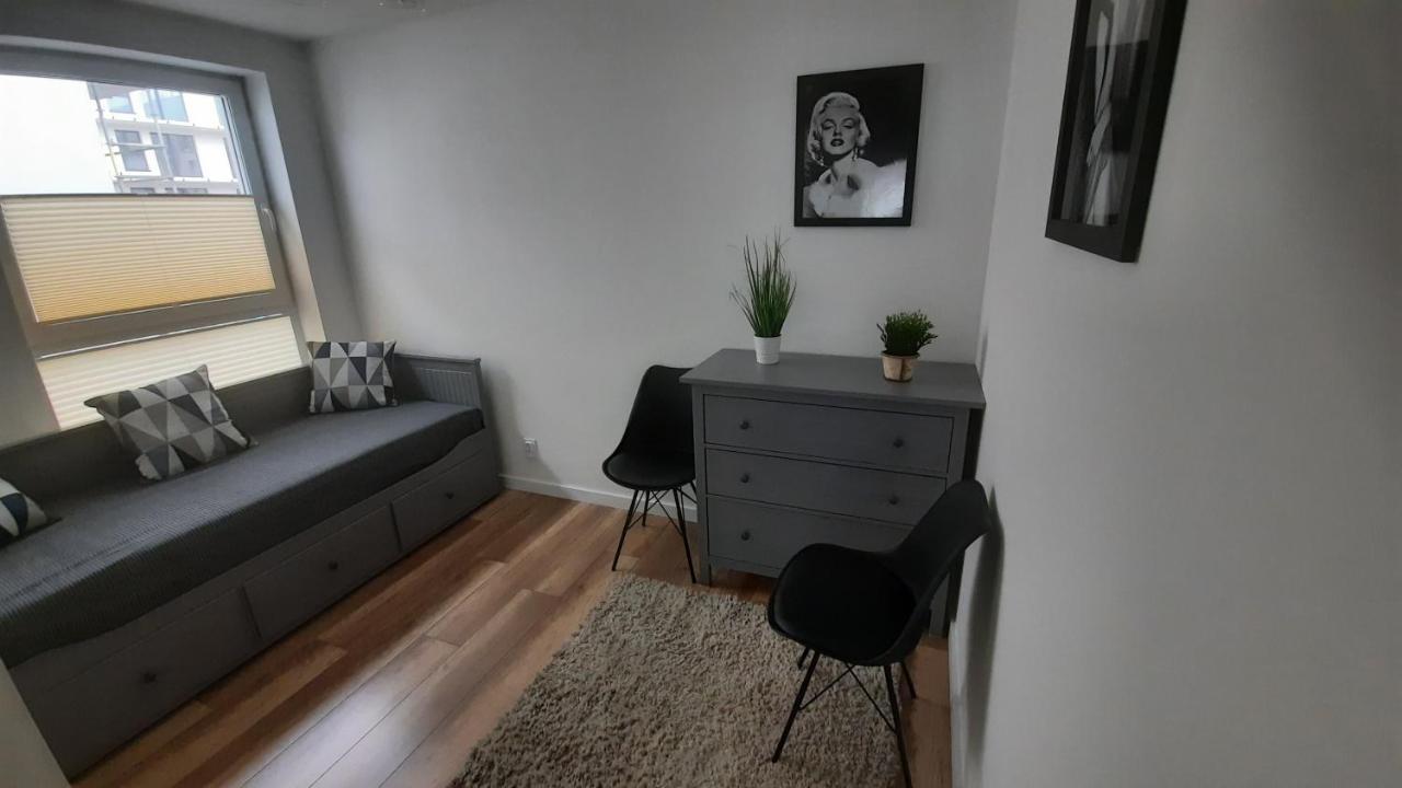 Apartament M&R Dwie Sypialnie Garaz Gdynia Bagian luar foto